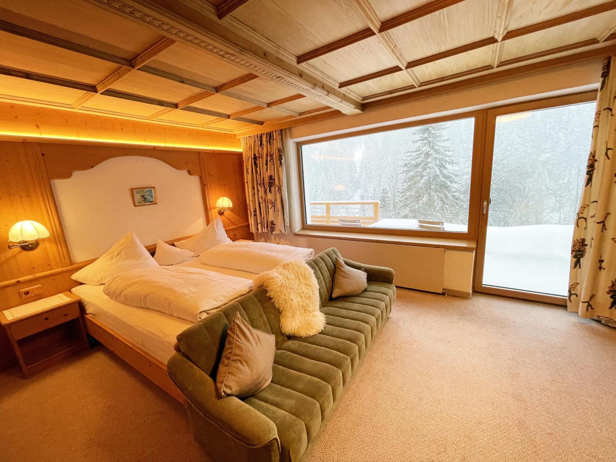 Aparthotel Alkira