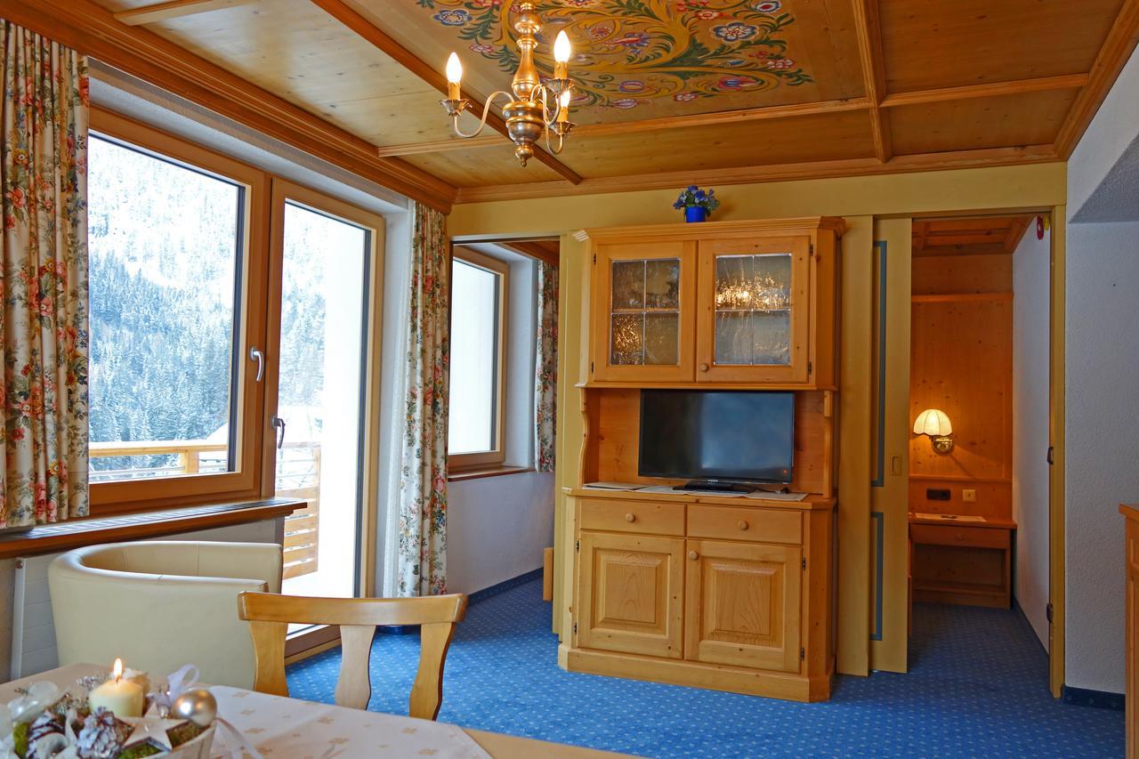 Aparthotel Alkira 3*
