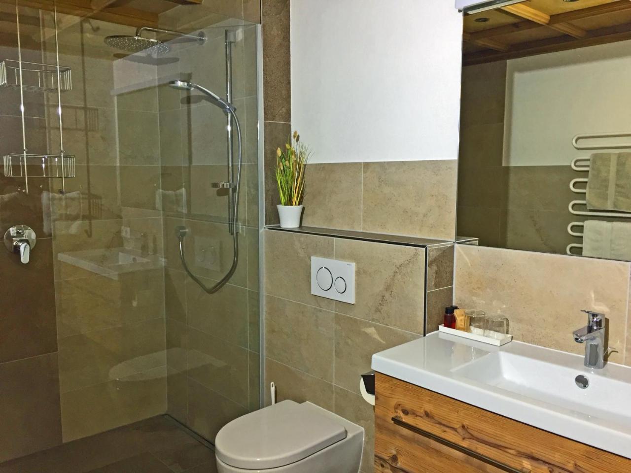 Alkira Aparthotel 3*